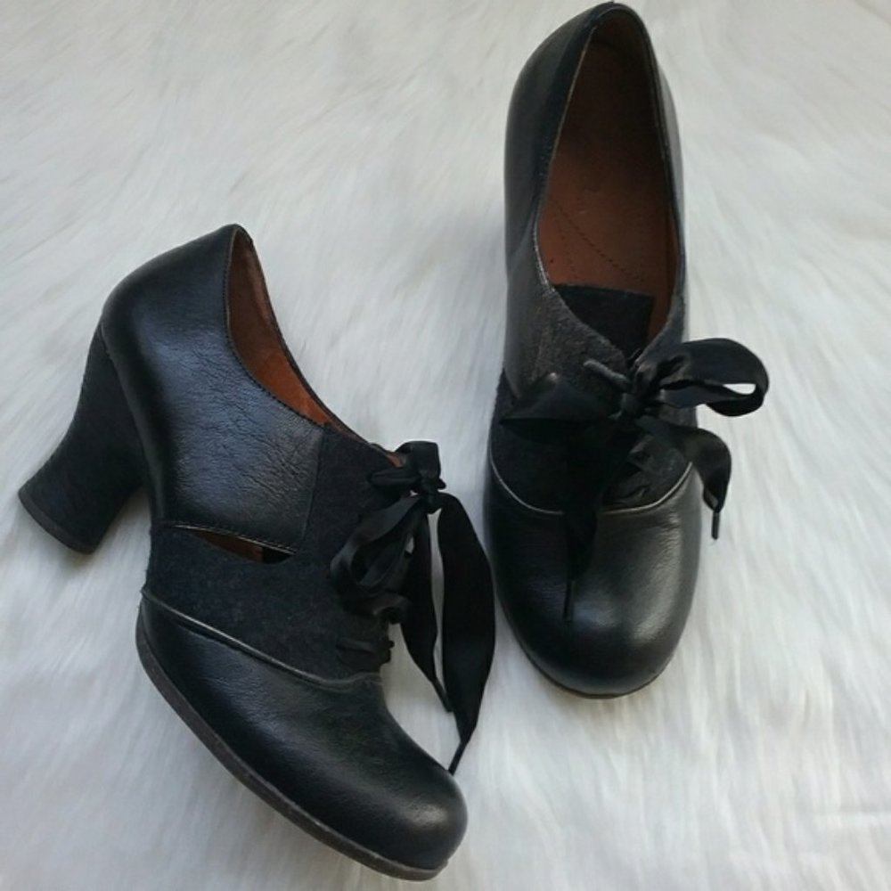 ISO - DO NOT BUY Naya Jasper black heels - Picture 2 of 7